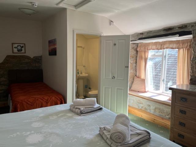 The Fountain Inn Madron Extérieur photo